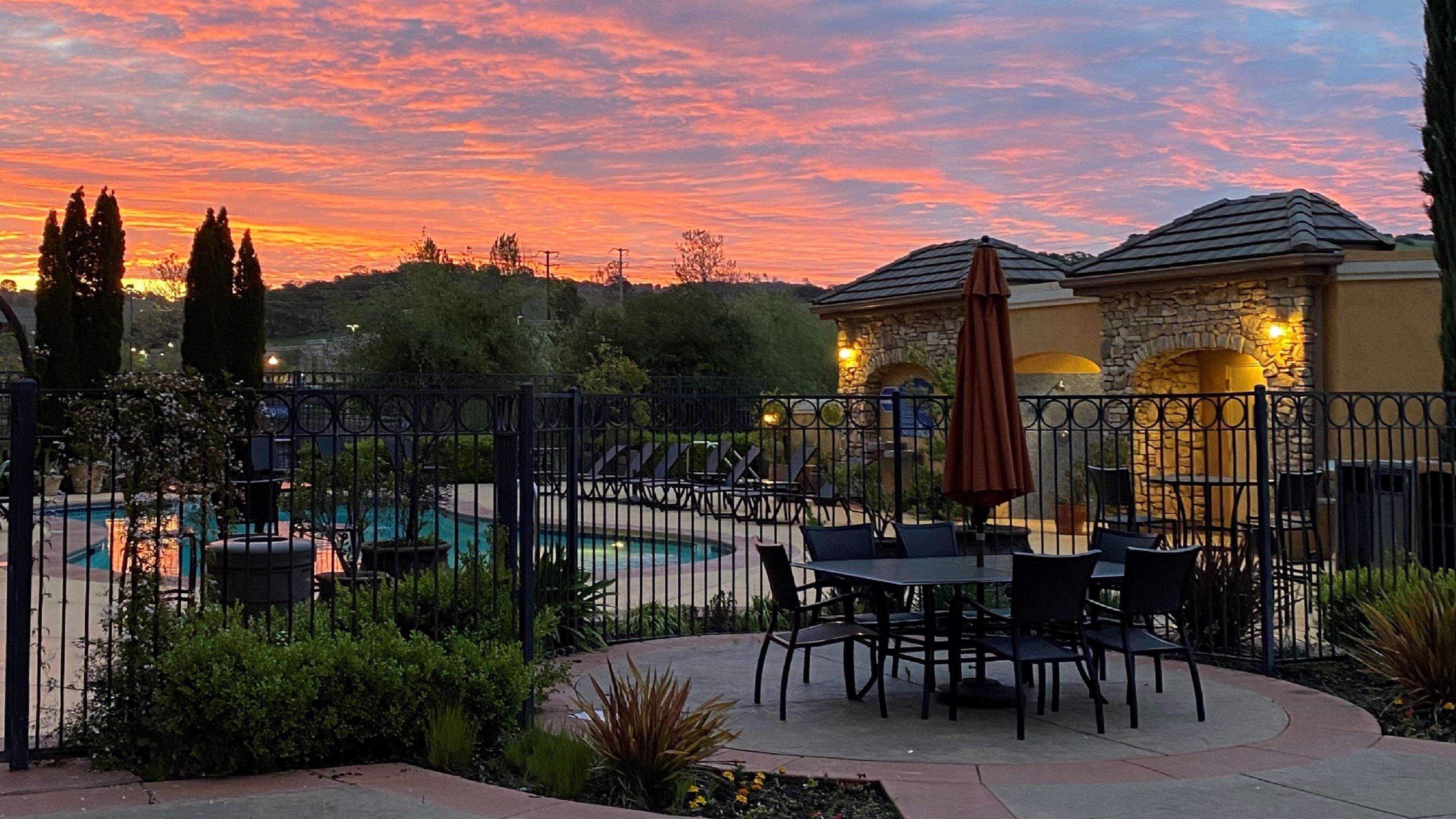 Holiday Inn Express Hotel & Suites El Dorado Hills By Ihg Exterior photo